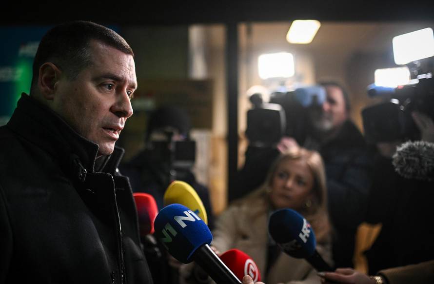 Zagreb: Dolazak članova HDZ-a na sjednicu šireg Predsjedništva i Nacionalnog odbora stranke