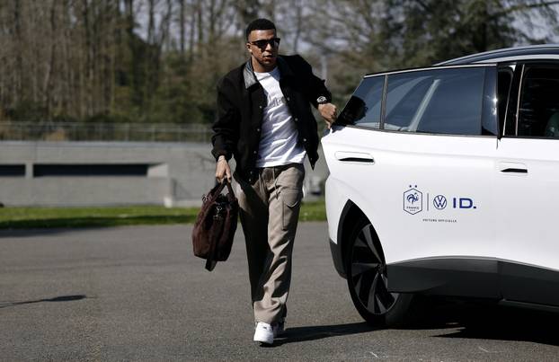 International Friendly - France Training