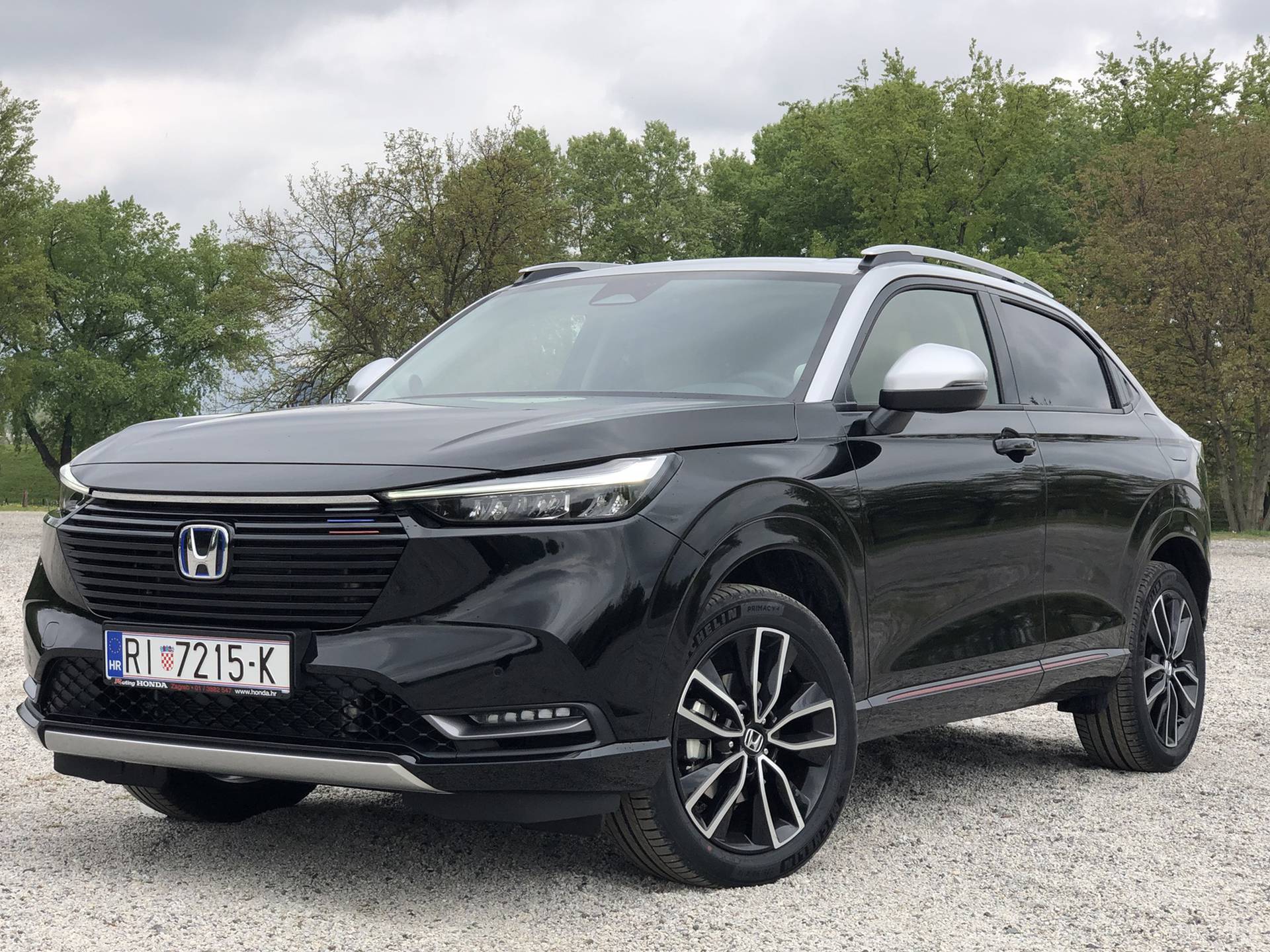 Honda HR-V je odličan SUV s genijalnom ponudom prostora i vrhunskim hibridnim pogonom