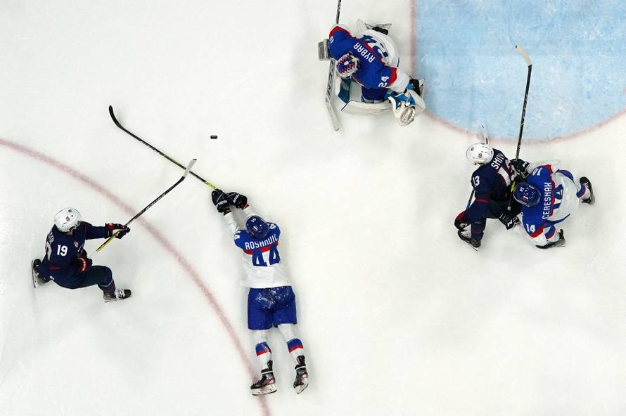 Ice Hockey - Men's Play-offs Quarterfinals - United States v Slovakia
