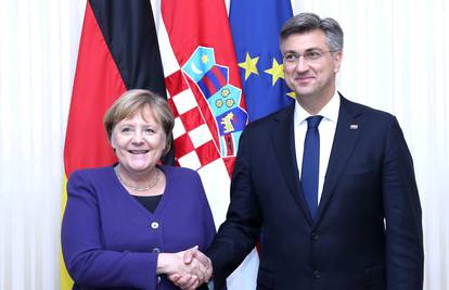 Plenković i Merkel razgovarali o sezoni i dolasku Nijemaca u RH