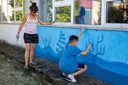 FOTO Grafiteri ukrasili zidove Osnovne škole u Vodnjanu