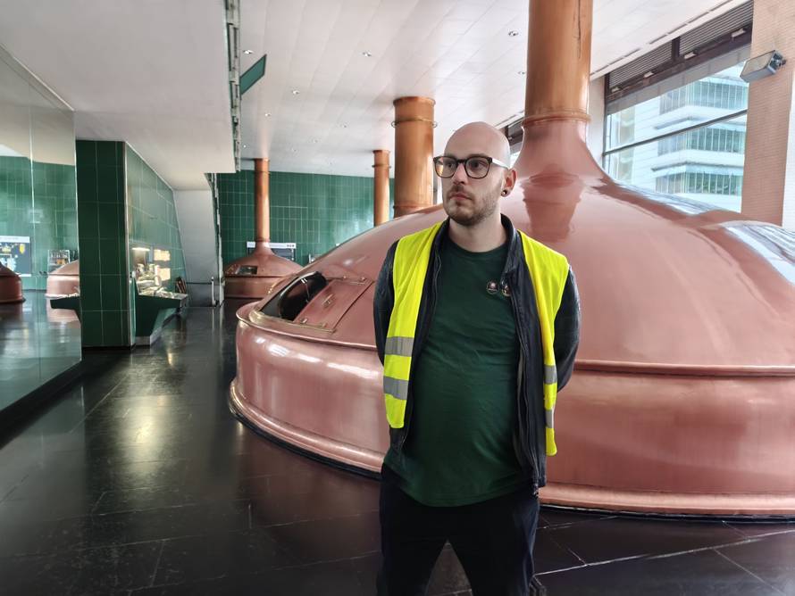 Isprobali smo Xiaomi 15T Pro: Uz moćni zum, radi kao walkie talkie. Ovo su prvi dojmovi