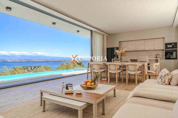 FOTO Mjesto za savršen bijeg: Svi žele ovu vilu na Ugljanu s predivnim pogledom na Zadar