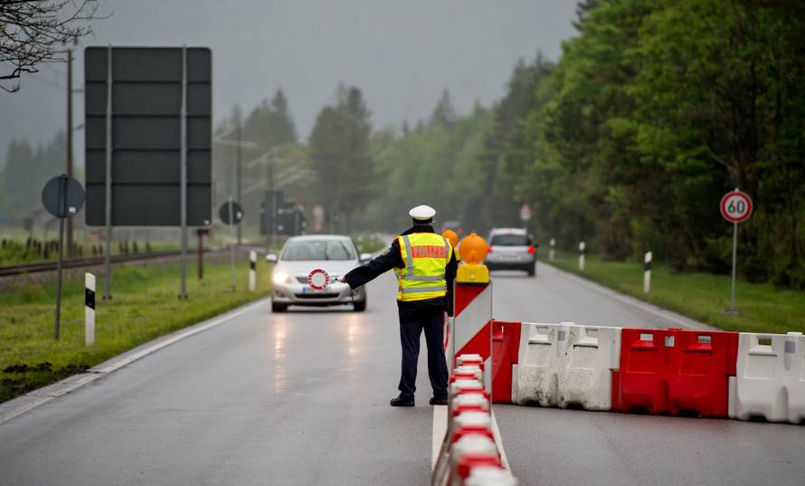 G7 summit - Border checks