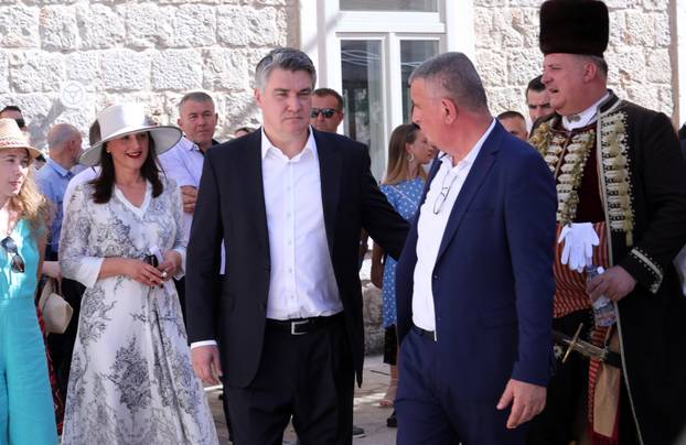 Sinj: Uzvanici na Vojvodovom prijemu u Alkarskim dvorima