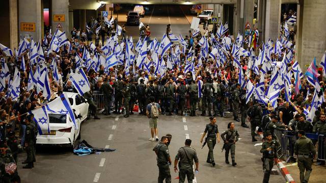 Protest at Ben Gurion International Airport, in Lod