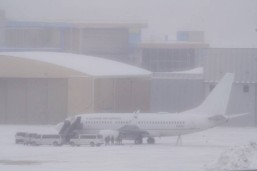 Deportation flight transfers detainees from Minnesota