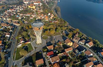 Muškarac (40) osumnjičen da je u Vukovaru uništio spomenike na pravoslavnom groblju