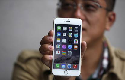 Apple ima loš niz: Ispričali se za iOS 8 koji je kvario telefone