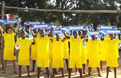 Pobjeda se slavi i u Africi: Zbor dječaka pjeva 'Nebo se plavi'