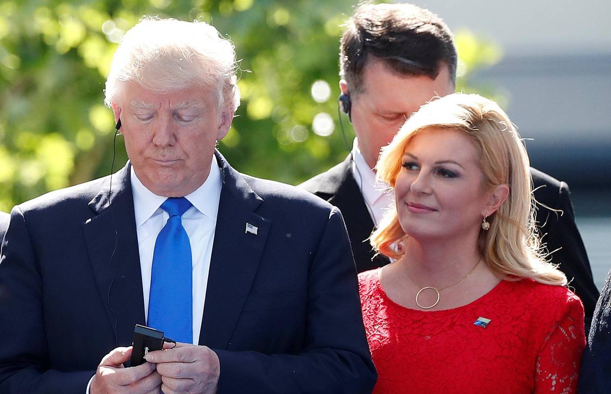Za antologiju: Kako je Kolinda zadivljeno gledala u Trumpa...