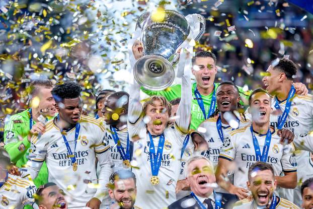 TOP 100 fotografija u 2024. godini
 