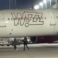 Kasnili na avion, istrčali su na pistu pa ga htjeli zaustaviti