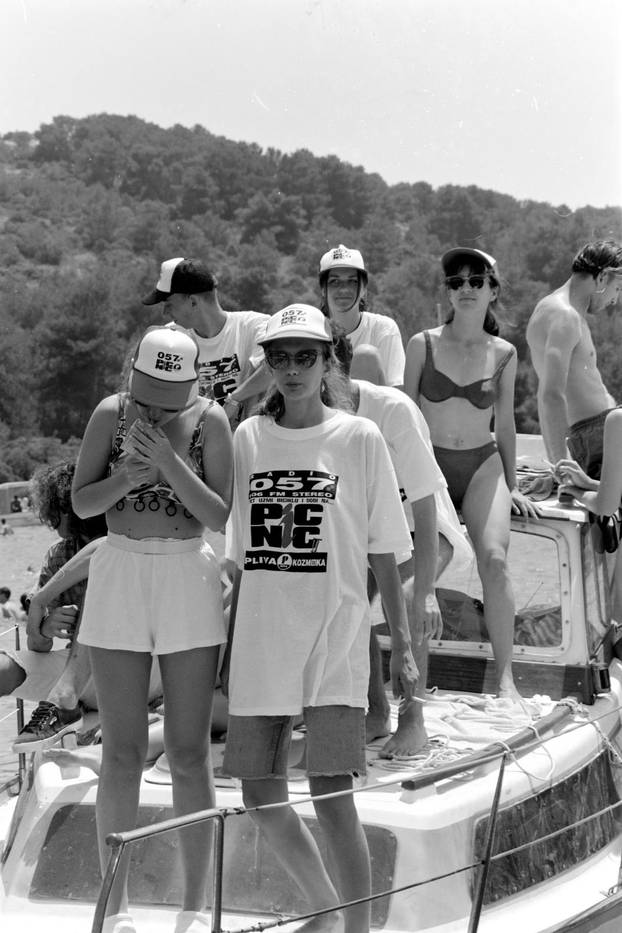 Zadar: Tradicionalna Picnic biciklijada Sabuša okupila velik broj biciklista, 20.6.1994.