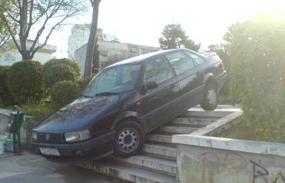 Splićanin žurio na posao i skrenuo na stepenice 