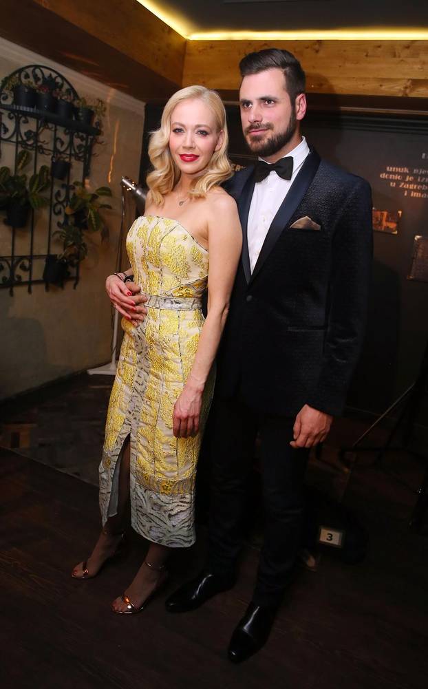 Zagreb: 2Cellos održali promociju novog albuma "Score" u kavani Johann Franck