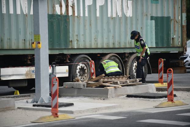 Zagreb: U prometnoj nesreći poginula je pješakinja