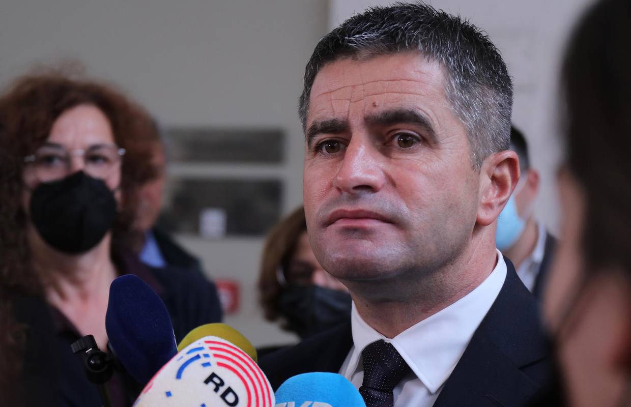 Vice Mihanović: 'Nisam dobio nikakvu obavijest sa osječkog sveučilišta o disertaciji'