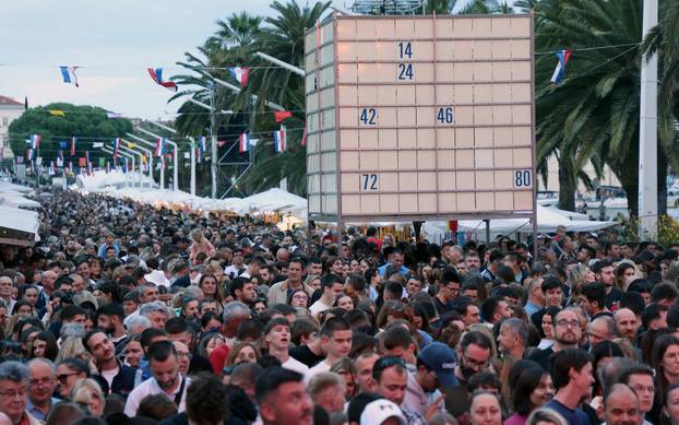 Split: Održavanje tradicionalne tombole na rivi