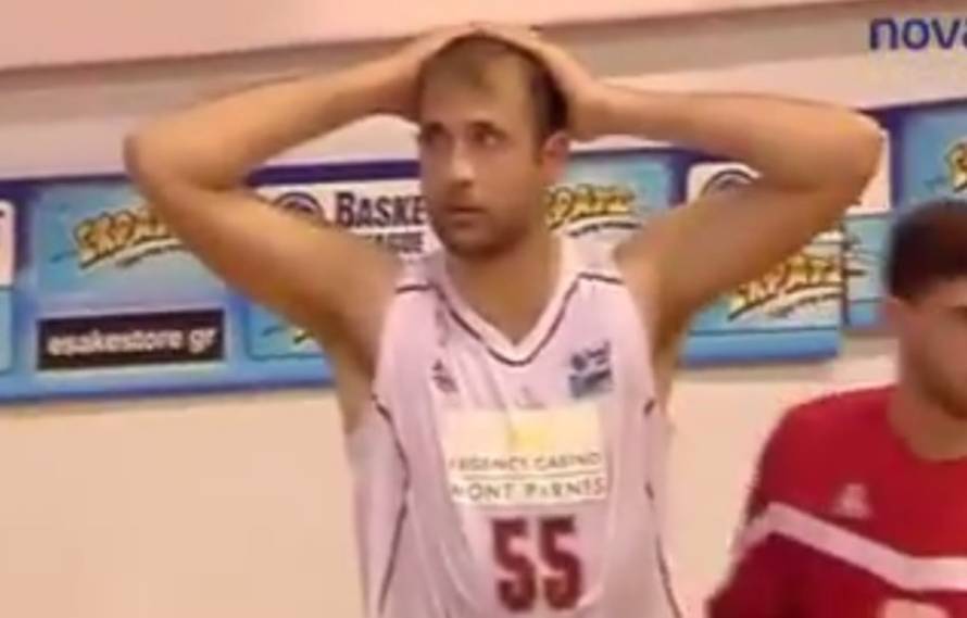 Autokoš za pamćenje: Kifisia zabila na krivi koš pa izgubila