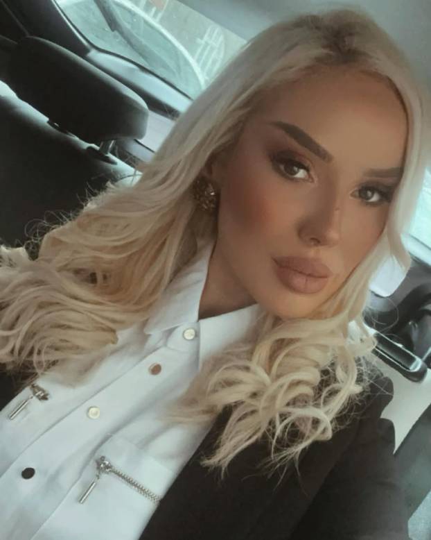 FOTO Obožava Vučića i Putina. Srpska političarka: Ružni bi da se politikom bave samo gabori!'