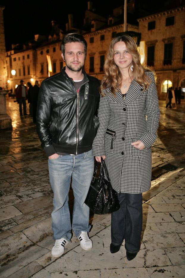 ARHIVA - 2009. Dubrovnik: Pjeva?i na grli?enju u crkvi Svetog Vlaha