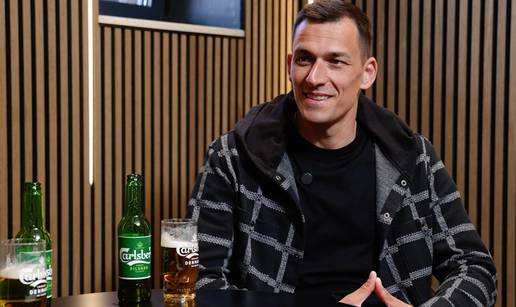 VIDEO Lovre Kalini&cacute; prisjetio se anegdota s 'vatrenima': Prva utakmica, a ispred mene Messi