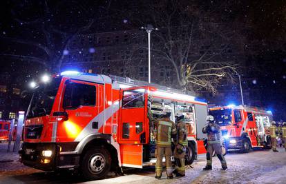 U centru za migrante u Berlinu izbio požar, deseci ozlijeđenih