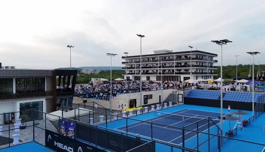 Teniska krema stigla je u Međugorje, Novak Đoković uveseljavao tisuće navijača