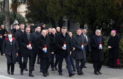 FOTO HDZ-ovci odali počast Tuđmanu: 'Postavio je temelje razvoja hrvatske demokracije'