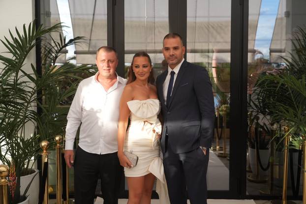 Beograd: Aleksandra Prijović i Filip Živojinović organiziraju proslavu krštenja i prvog rođendana kćeri Arije