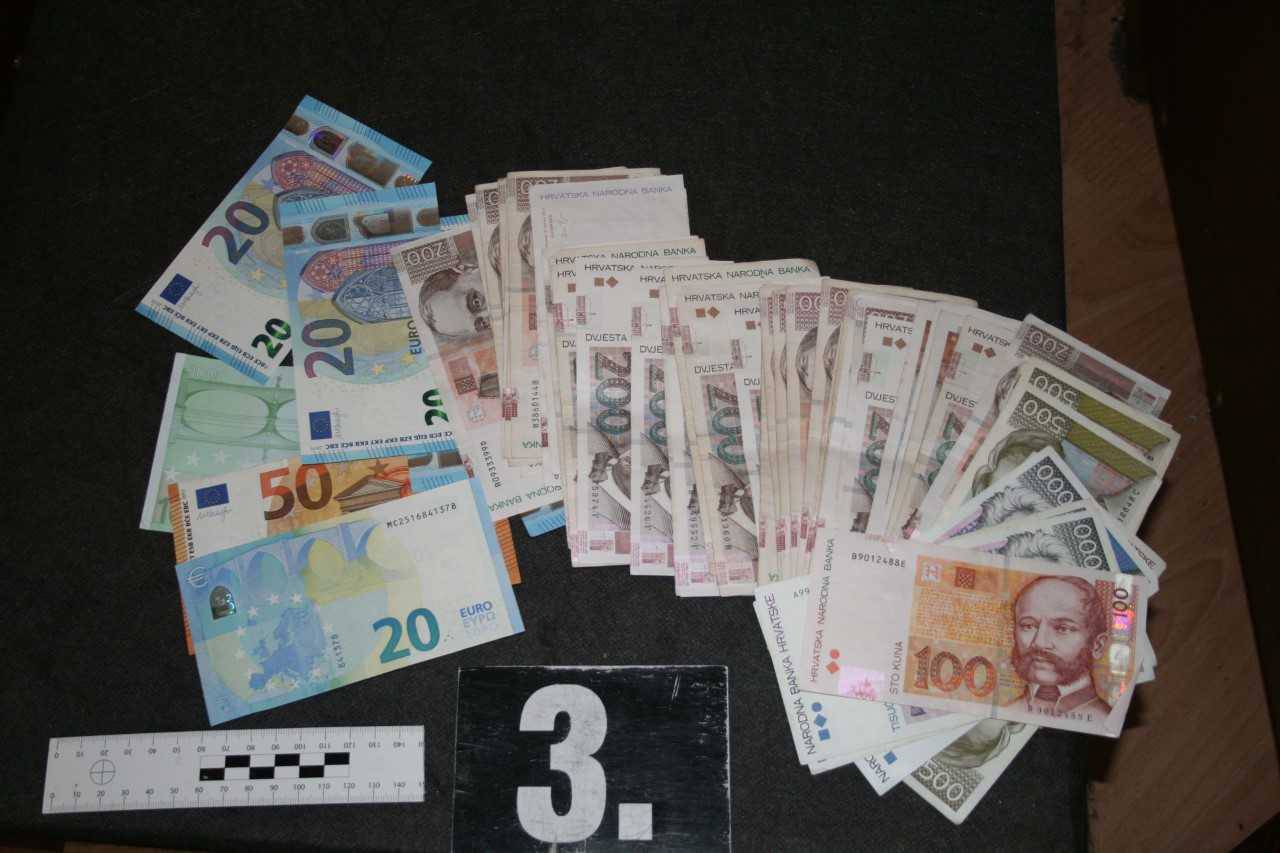 'Ulov' u Dubrovniku: Pronašli u stanu kokain, oružje, novac...