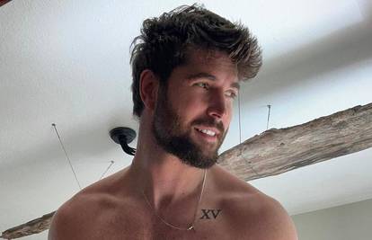 'Najzgodniji muški model' Nick Bateman je oduševljen našom obalom: 'Dobro jutro, Hrvatska'