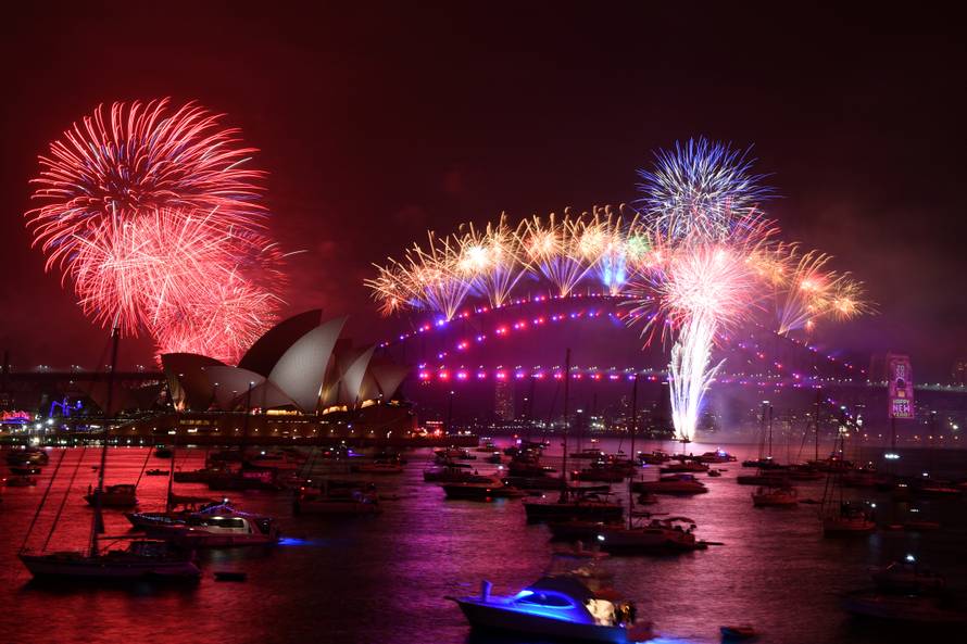 Pola svijeta već ušlo u Novu godinu uz vatromet i veselje