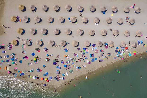 Kraljičina plaža u Ninu jedna je od najvećih i najljepših plaža na hrvatskoj obali