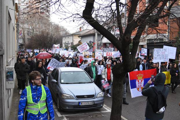 Masovni prosvjedi u Nišu