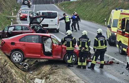 Dva auta i kombi sudarili su se kraj Koprivnice, više ozlijeđenih