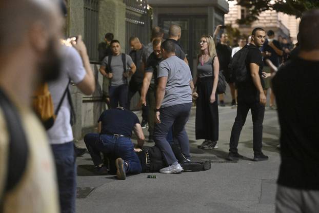 Beograd: Sukob građana i studenata s policijom tijekom prosvijeda