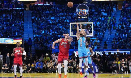 VIDEO LeBron nakon 20 godina nije igrao all star, novi format je začudio mnoge: 'Što to radimo?'