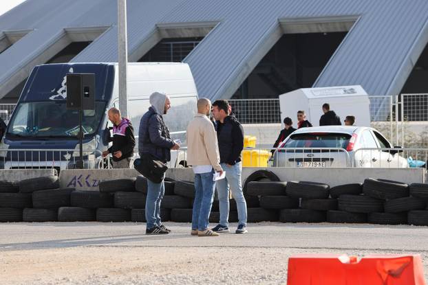 Velika Nagrada Zadra prekinuta nakon izlijetanja vozila gdje su ozlijeđene četiri osobe