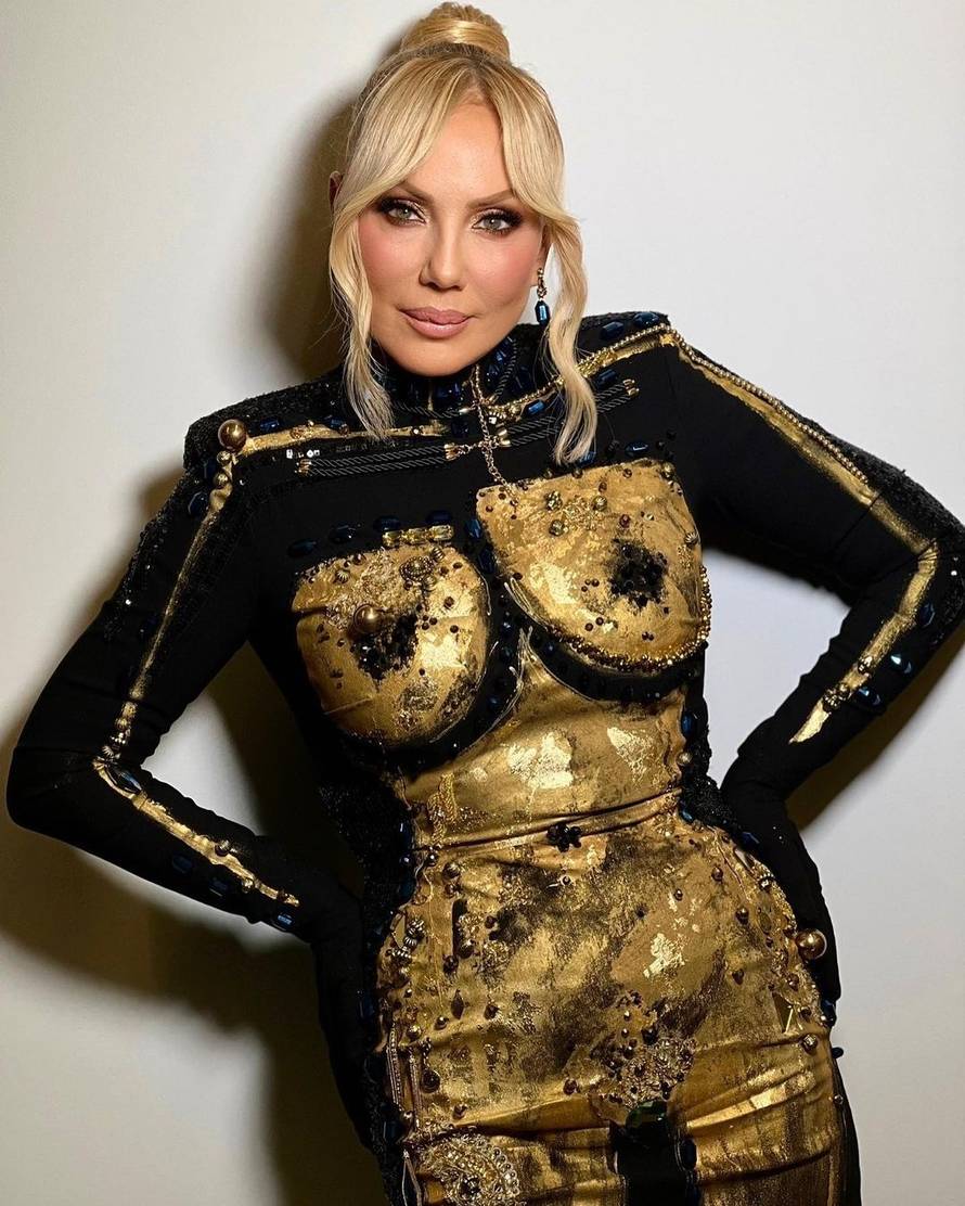 Lepa Brena stigla u Zagreb na premijeru predstave: 'Kultura je ono nešto što nema putovnicu!'