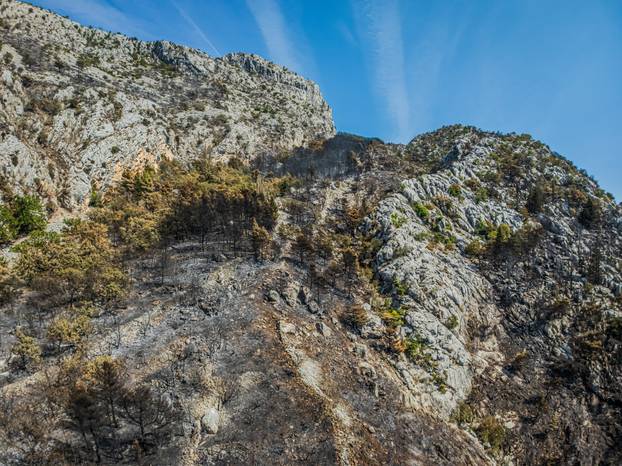 Omiš Borak:  Posljedice požara u mjestu Borak iznad Omiša