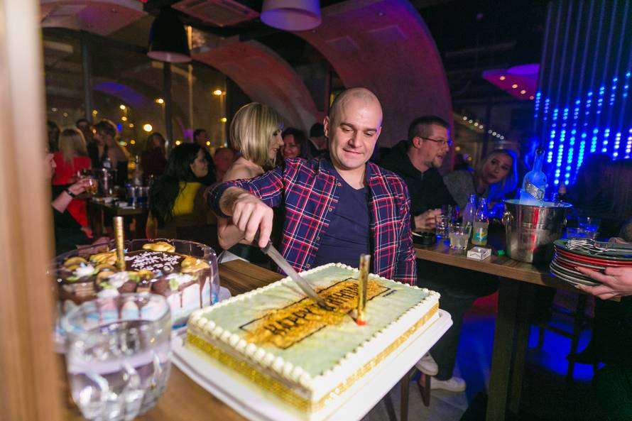 Uz brojne poznate 'face' Ivica Skoko proslavio 38. rođendan