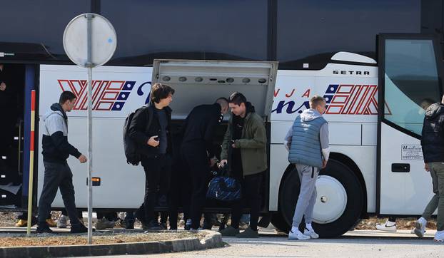 Ministar Anušić i general Kundid na prvom danu TVO-a na Slunju