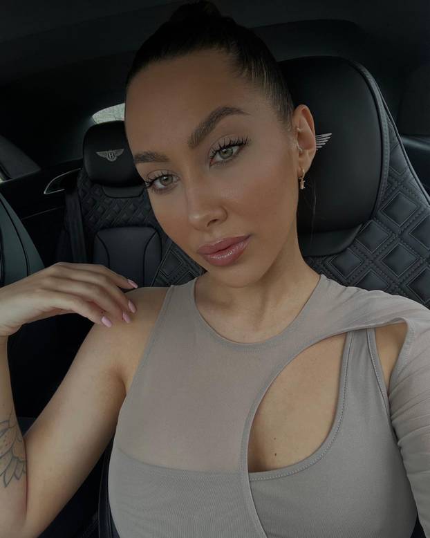 FOTO KAKVE LJEPOTICE! Ima li Španjolska najljepše WAGS-ice? Evo koga ljube Olmo i društvo...