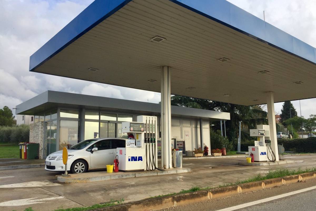 Ulovili provalnike koji su se domogli 79.200 kuna vrijednih cigareta pljačkom benzinskih