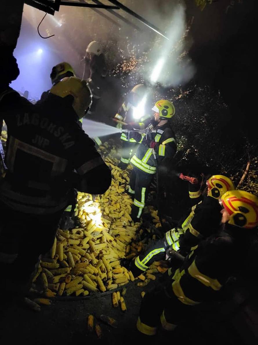 FOTO Buktinja kod Krapinskih Toplica: Spremište kukuruza i perad izgorjeli u velikom požaru