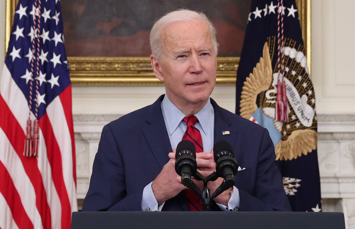 Nakon pokolja u Coloradu Biden traži zabranu jurišnog oružja