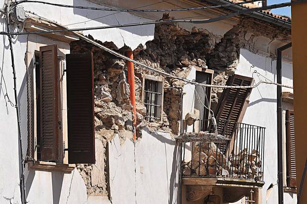 L'Aquila: U potresu poginula 251 osoba, broj i dalje raste